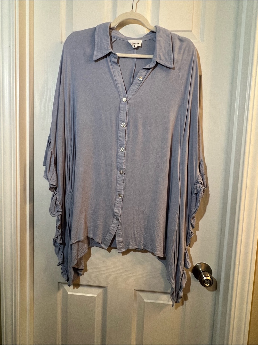 🦋 Heyson Flowy Light blue Button-Down Shirt with Ruffled Sleeves size large - Picture 2 of 4